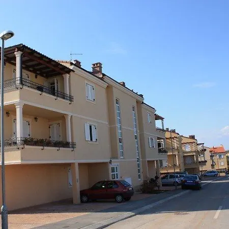 Latica Apartment Pula